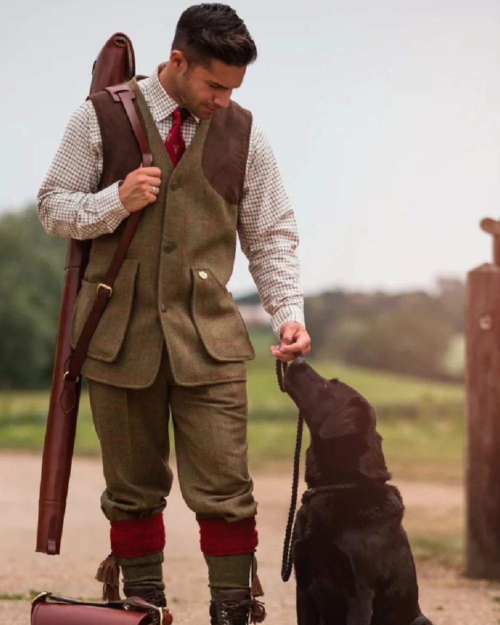 Alan Paine Combrook Tweed Shooting Waistcoat - Image 3