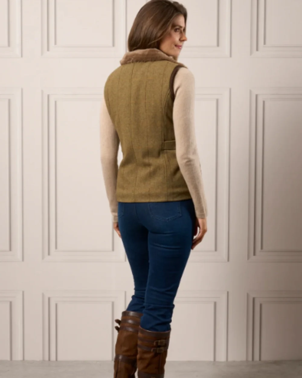 Alan Paine Combrook Tweed Ladies Gilet - Image 5