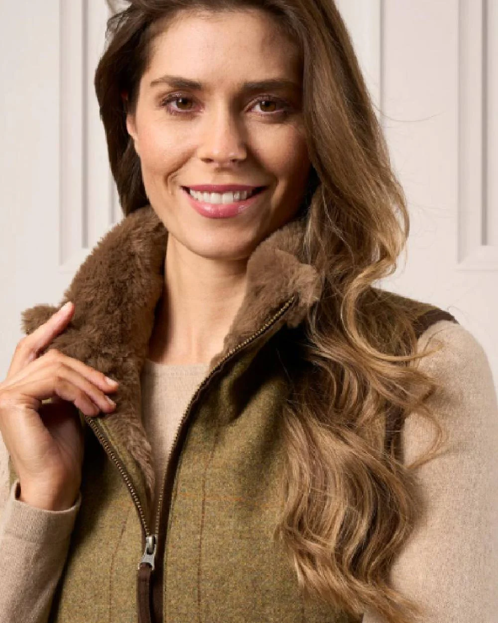 Alan Paine Combrook Tweed Ladies Gilet - Image 7