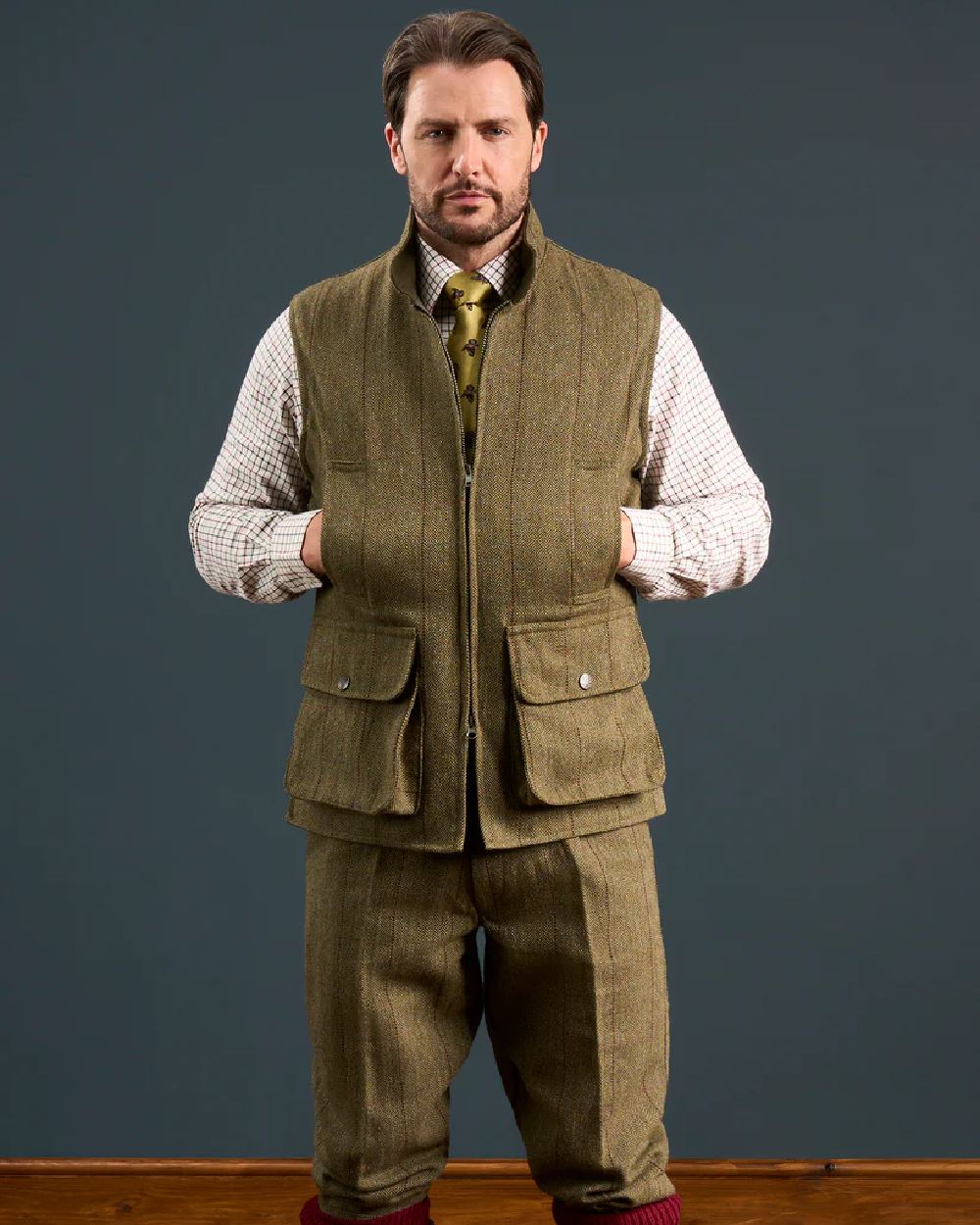 Alan Paine Rutland Tweed Waistcoat - Image 21