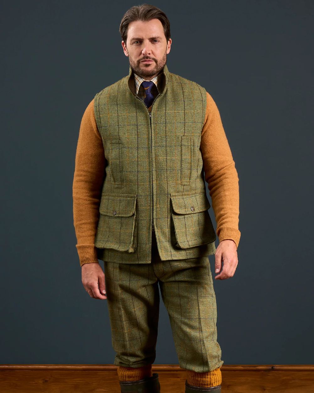 Alan Paine Rutland Tweed Waistcoat - Image 6