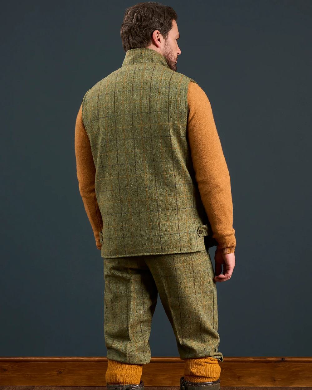 Alan Paine Rutland Tweed Waistcoat - Image 9