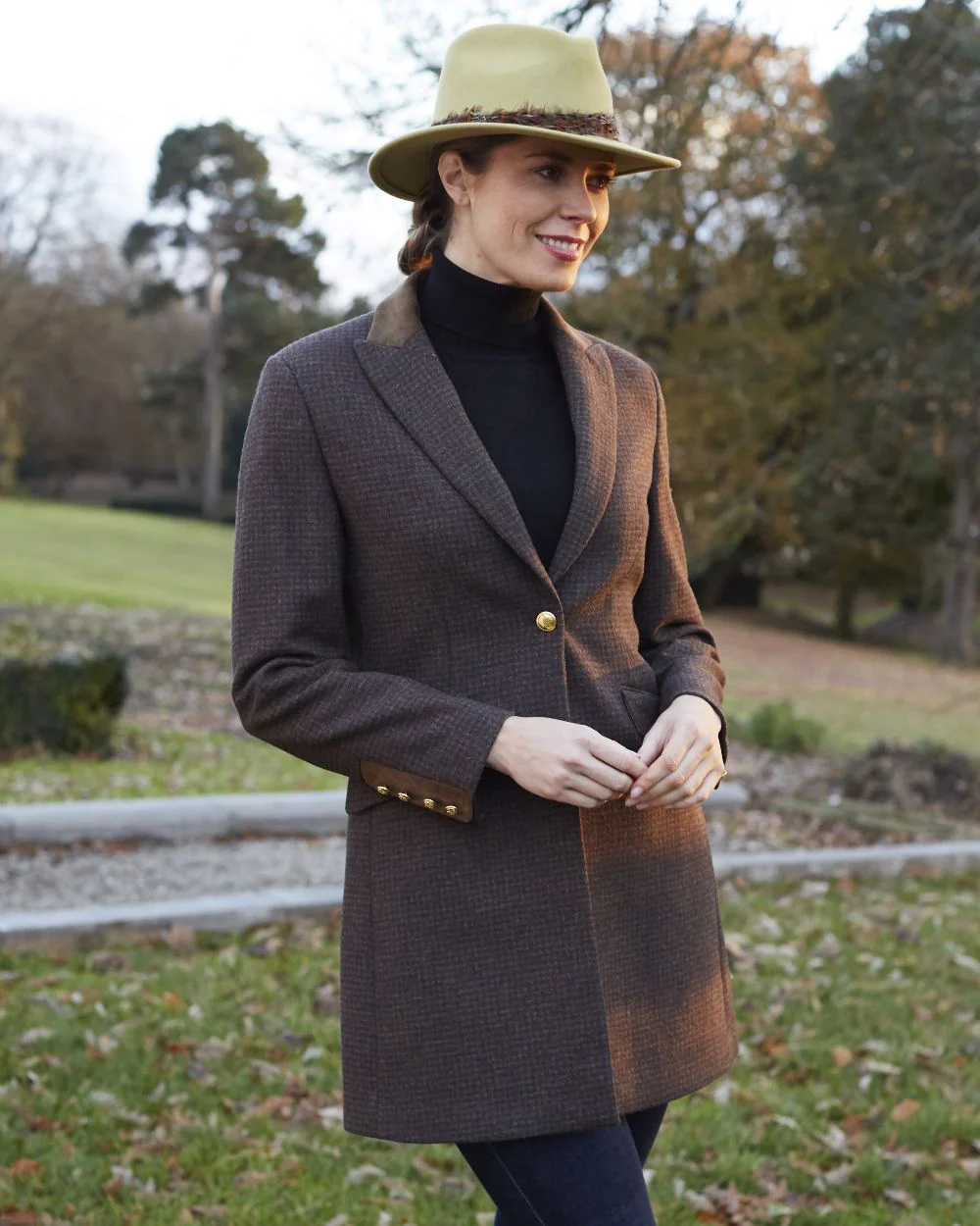 Alan Paine Surrey Mid-Thigh Tweed Coat - Image 4