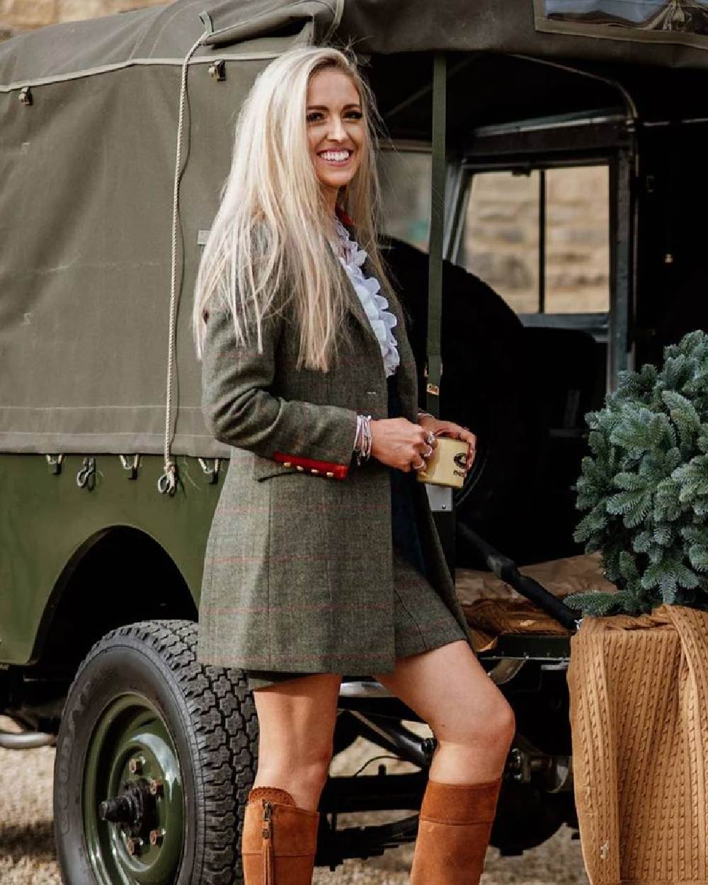 Alan Paine Combrook Tweed Skirt - Image 5
