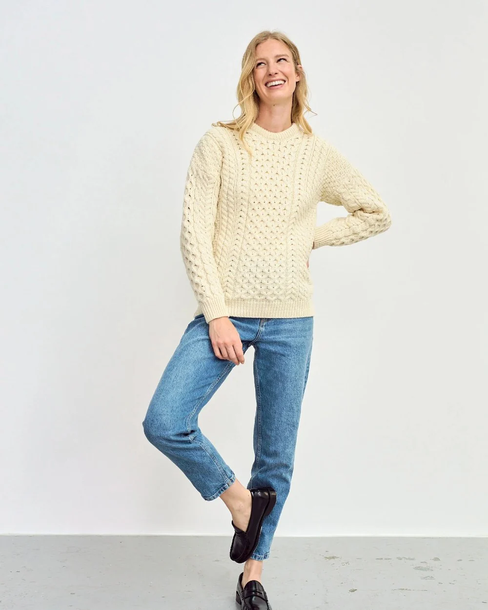 Aran Inisheer Traditional Sweater - Image 38