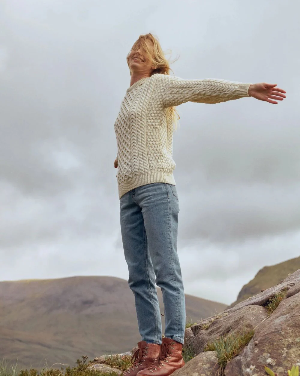 Aran Inisheer Traditional Sweater - Image 42
