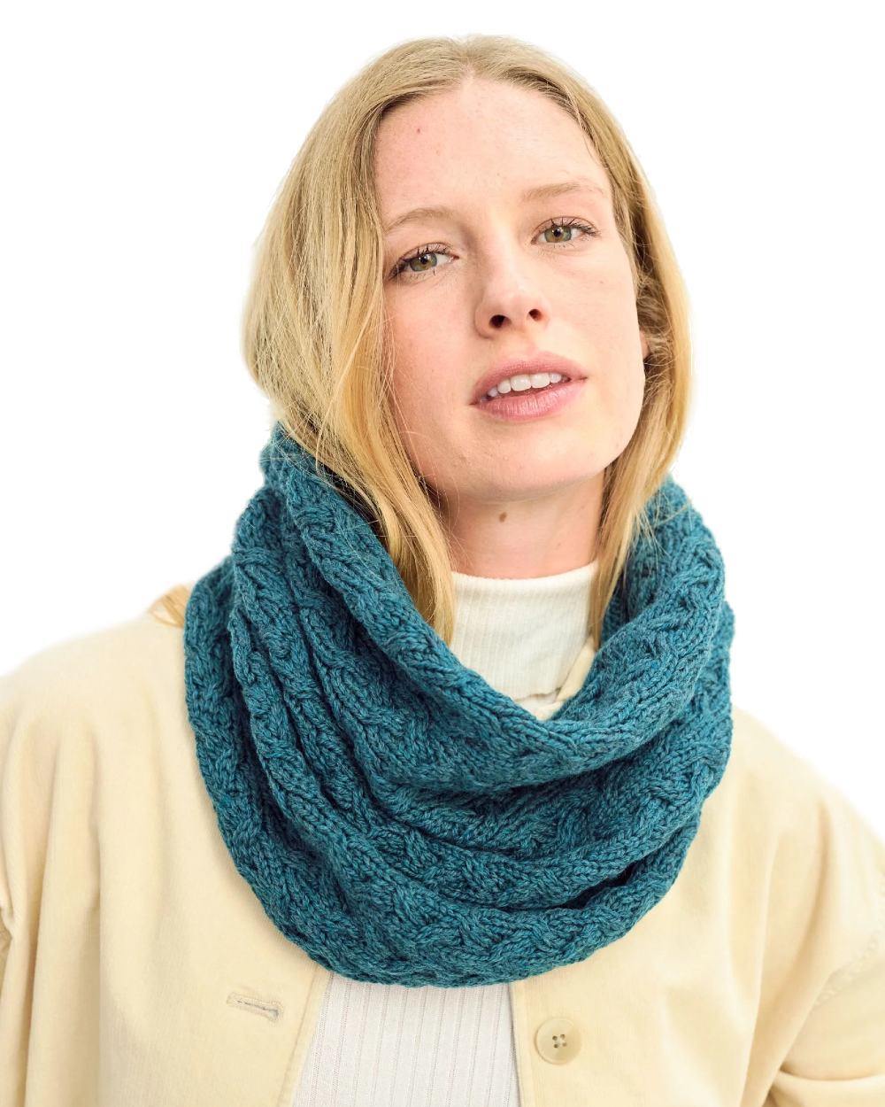 Aran Merino Wool Snood - Image 37