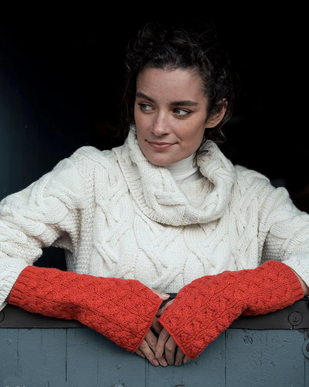 Aran Supersoft Merino Fingerless Gloves - Image 2