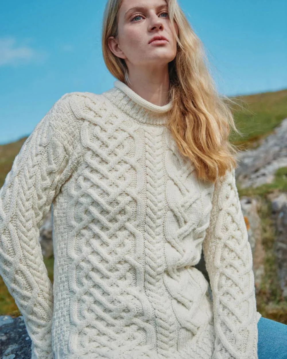 Aran Womens Calla Aysmmetrical Pattern Sweater - Image 4