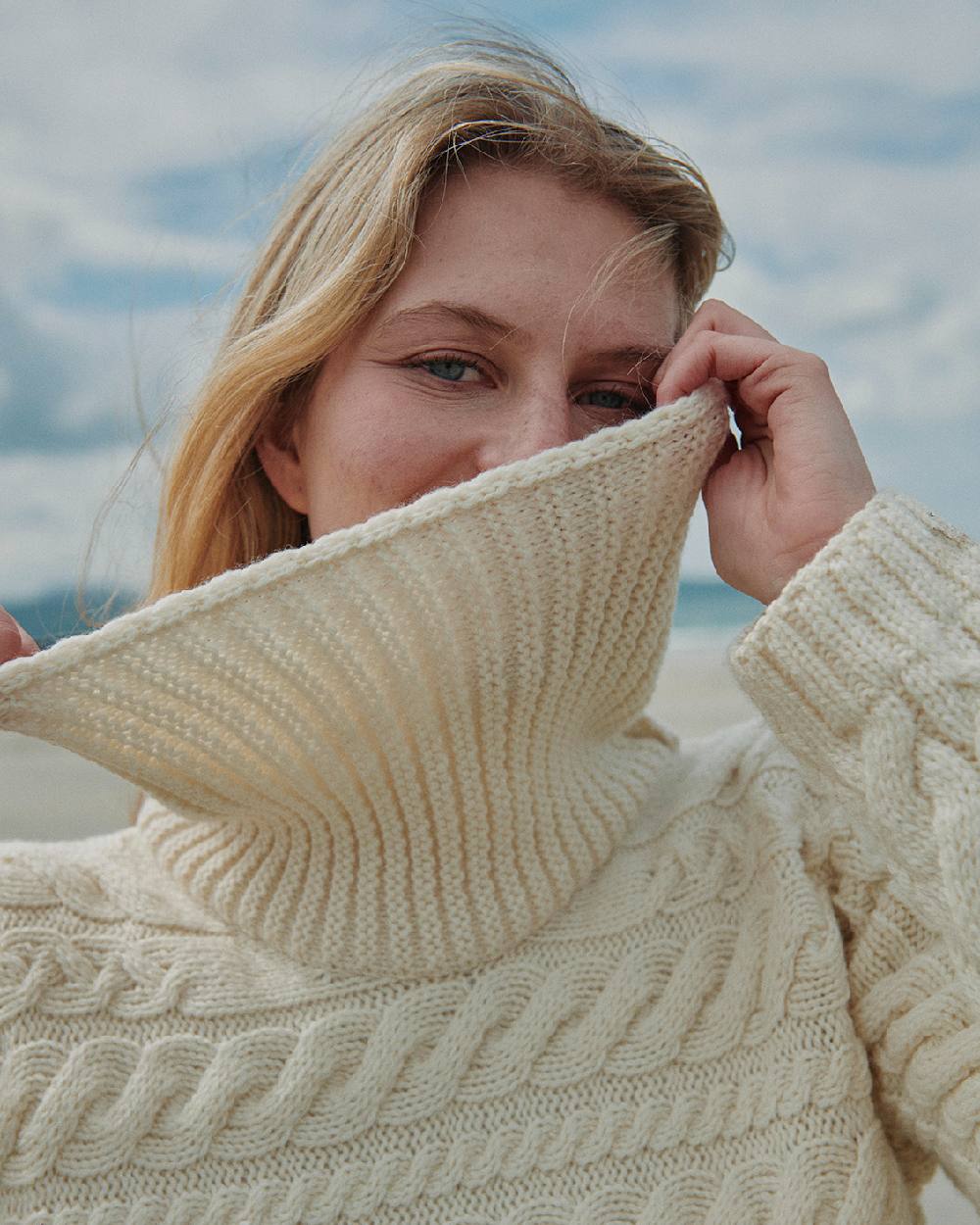 Aran Womens Derreen Horizontal Cable Sweater - Image 5