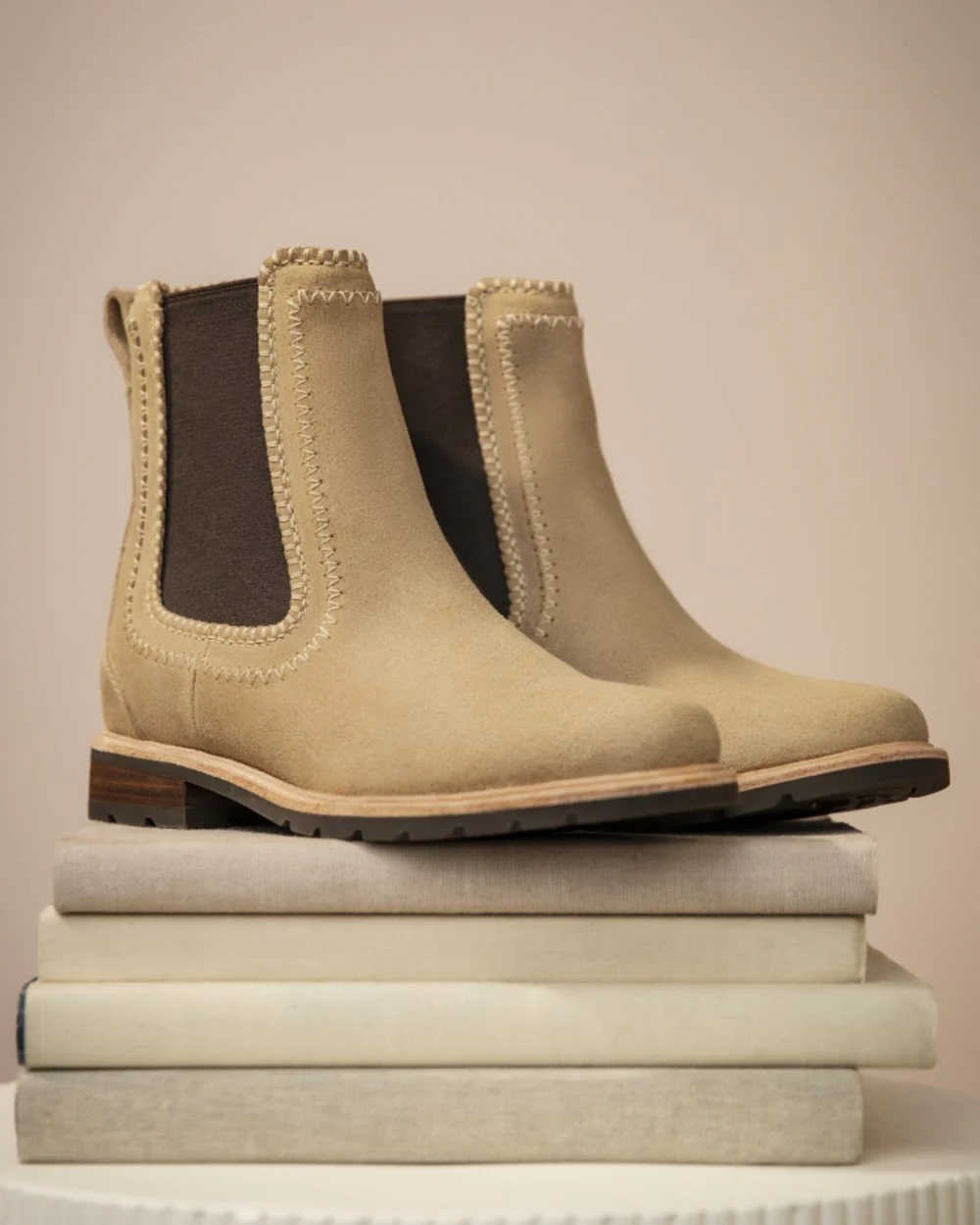 Ariat Womens Wexford Whipstitch Chelsea Boots - Image 2