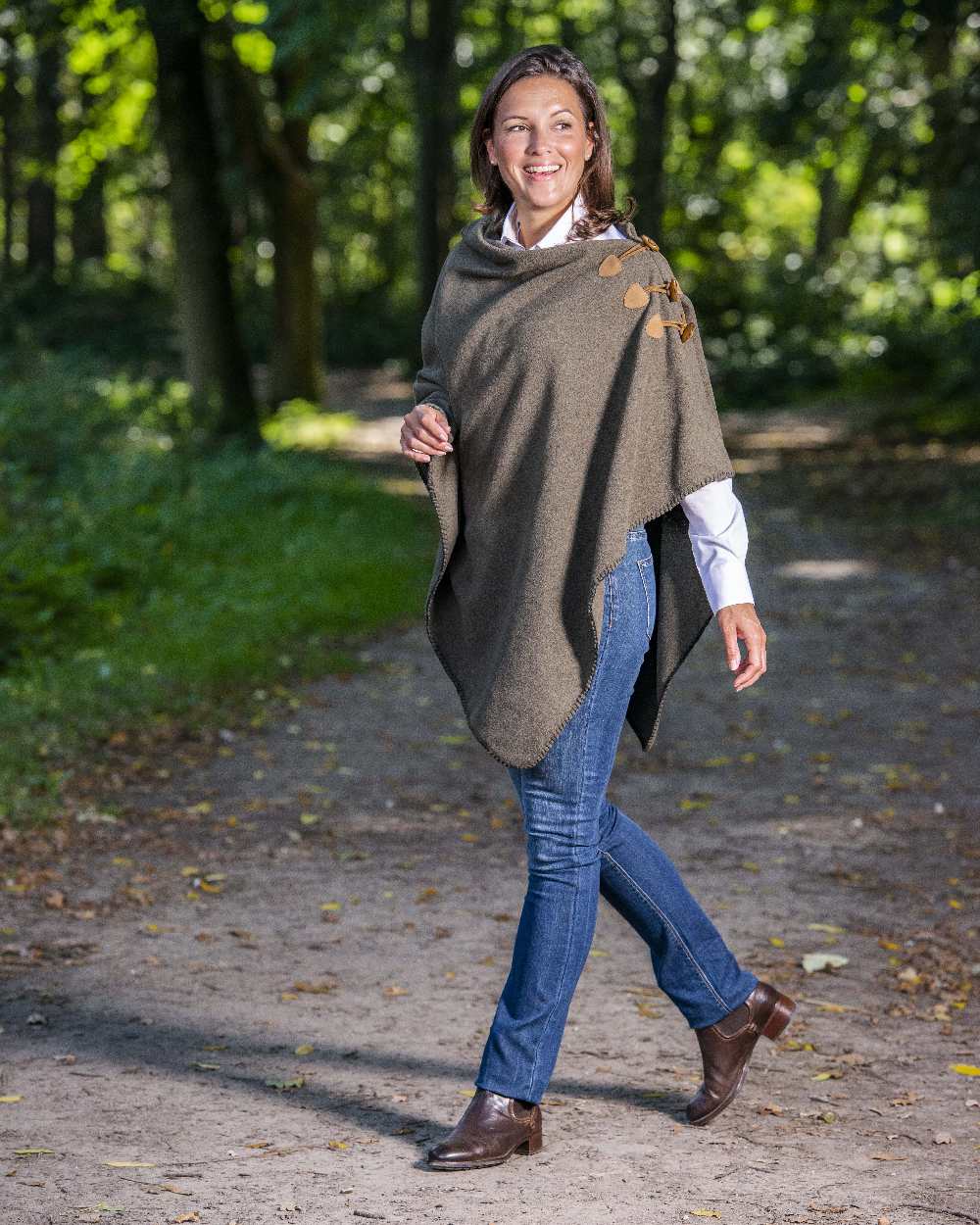 Baleno Elite Fleece Poncho - Image 3