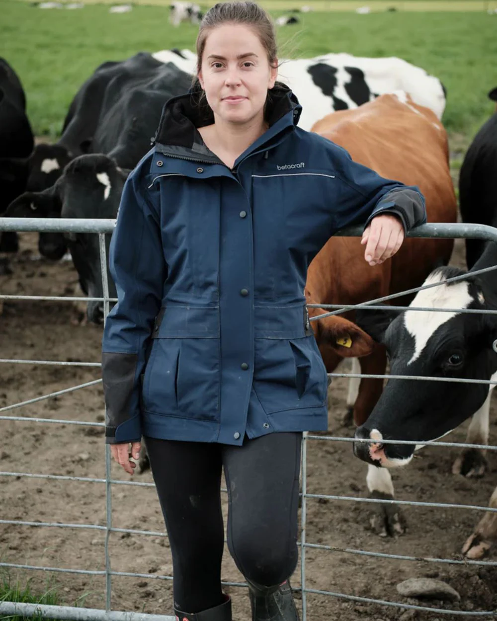 Betacraft Womens Rover Jacket - Image 3