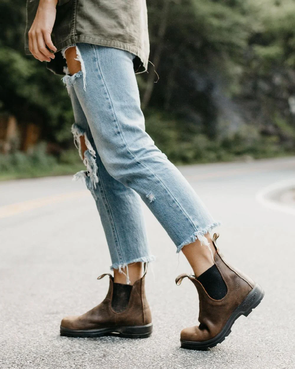 Blundstone 1609 Antique Brown Chelsea Boots - Image 3