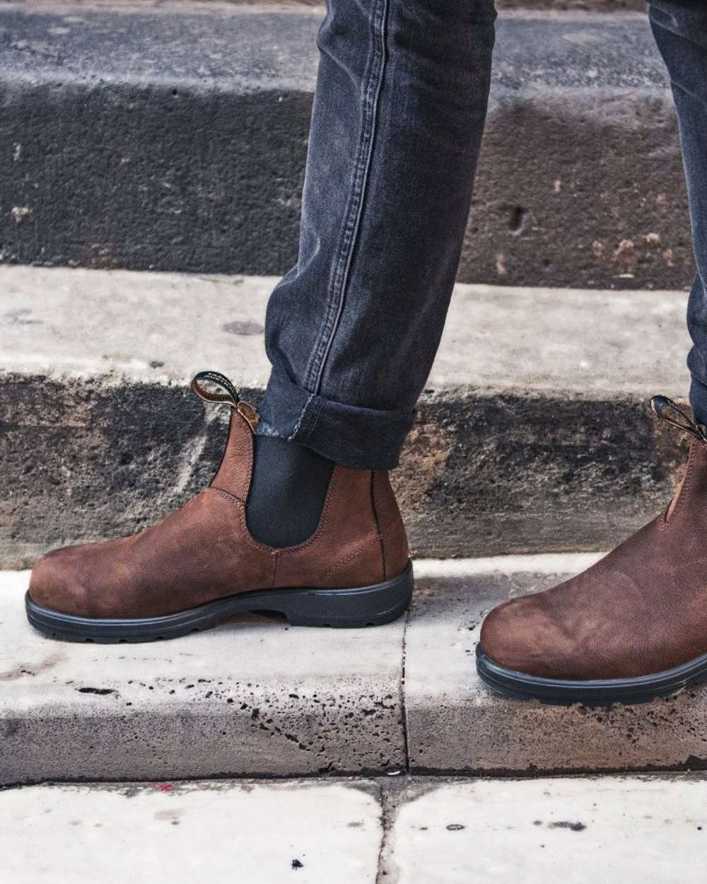 Blundstone 1609 Antique Brown Chelsea Boots - Image 4