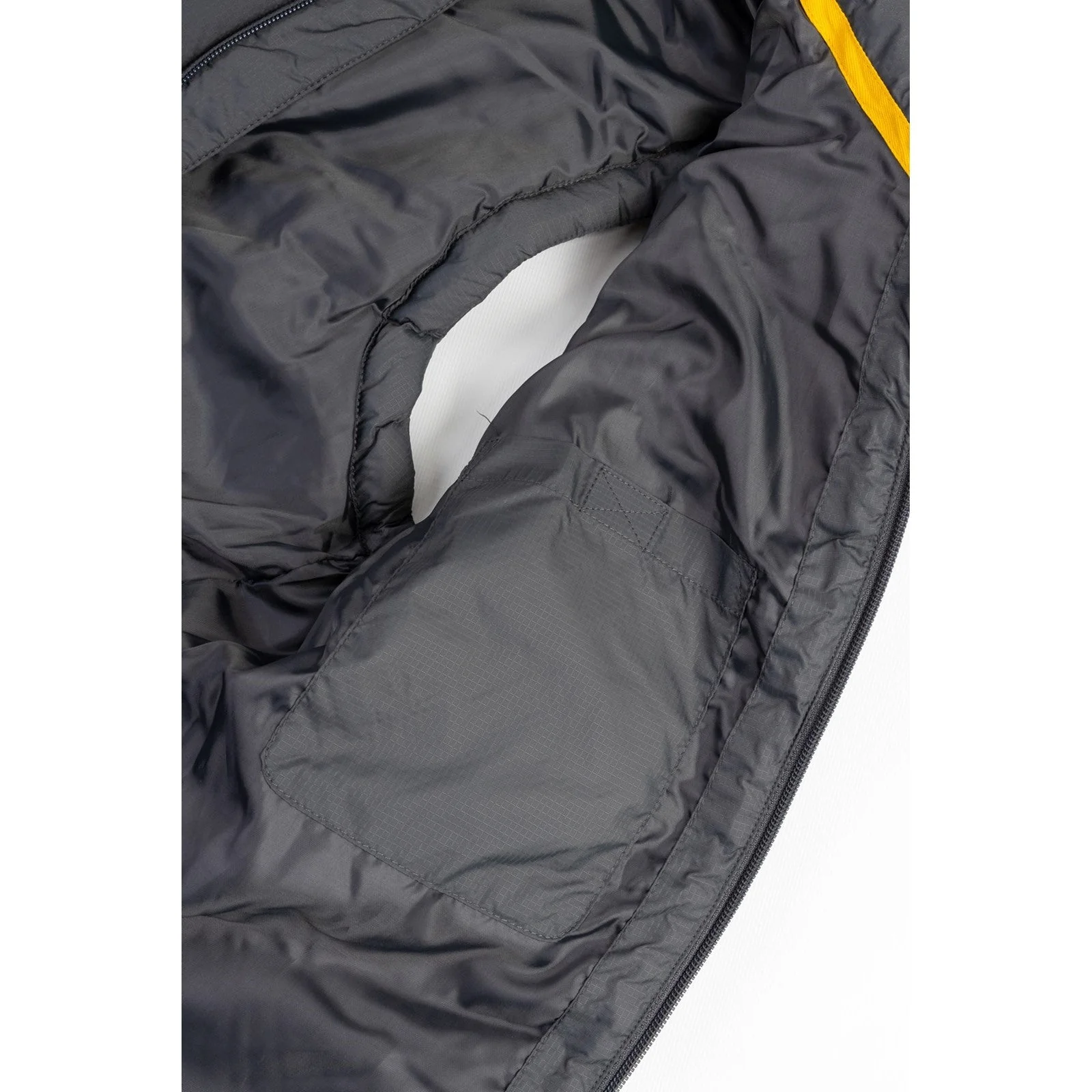Caterpillar Essentials Body Warmer - Image 15