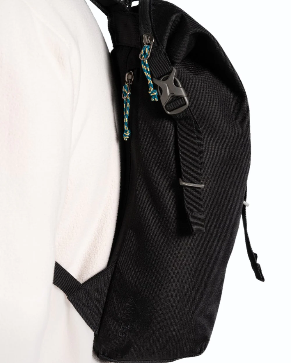 Craghoppers 16L Kiwi Classic Rolltop II Backpack - Image 7