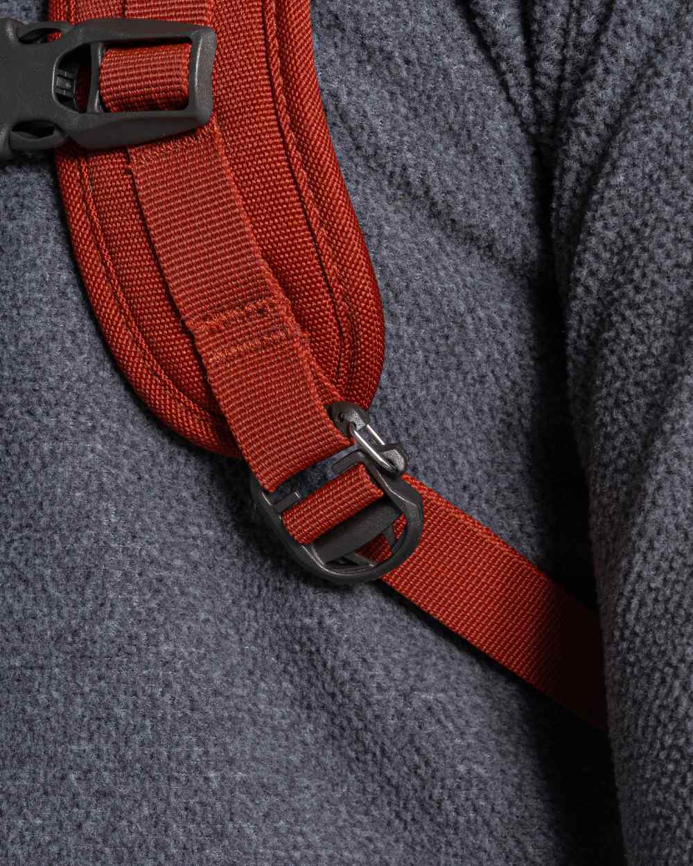 Craghoppers 20L Kiwi Classic Rolltop Backpack II - Image 21