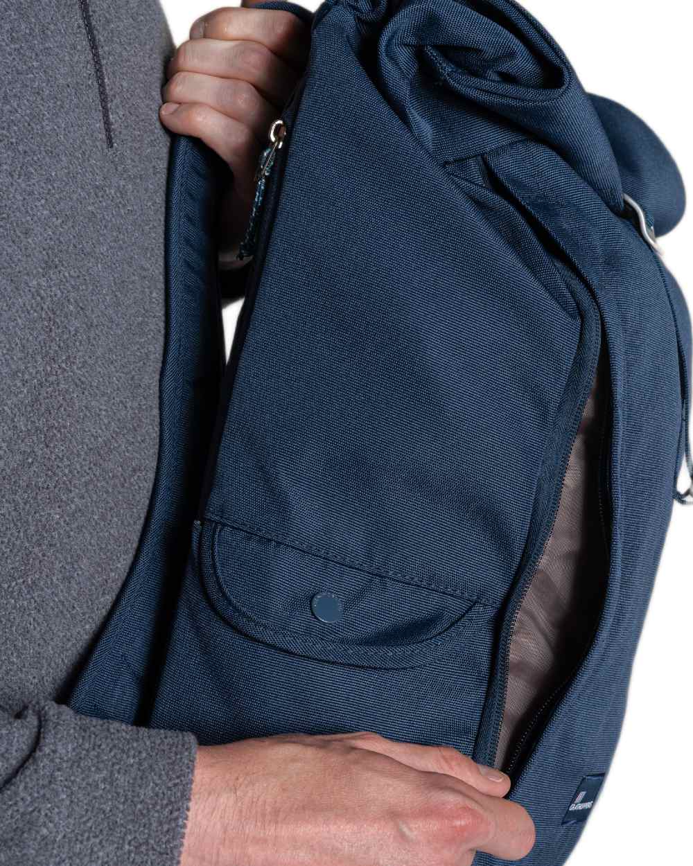 Craghoppers 20L Kiwi Classic Rolltop Backpack II - Image 8