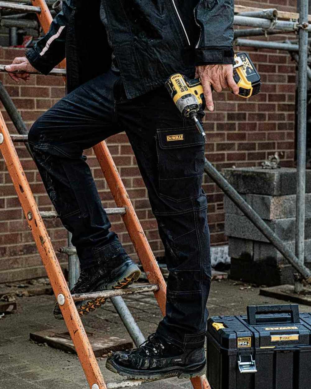 DeWalt Challenger Waterproof Safety Hiker Boots - Image 5
