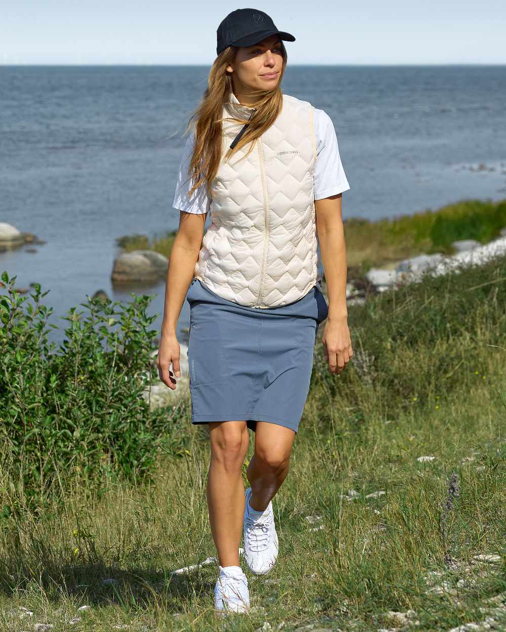 Didriksons Womens Evy Vest - Image 3