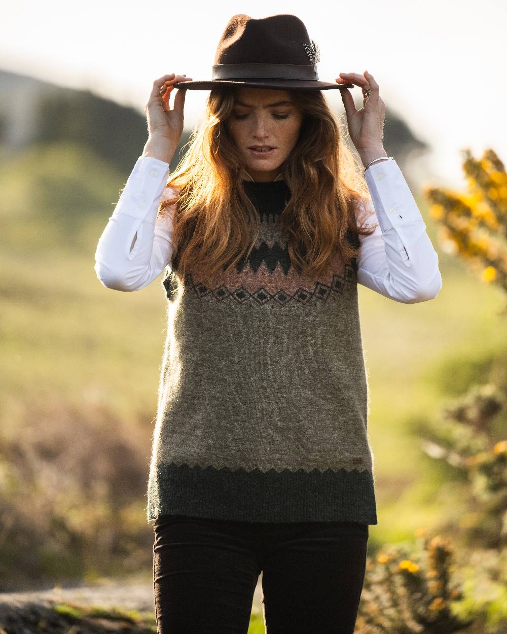Dubarry Womens Doyle Fair Isle Pattern Vest - Image 11