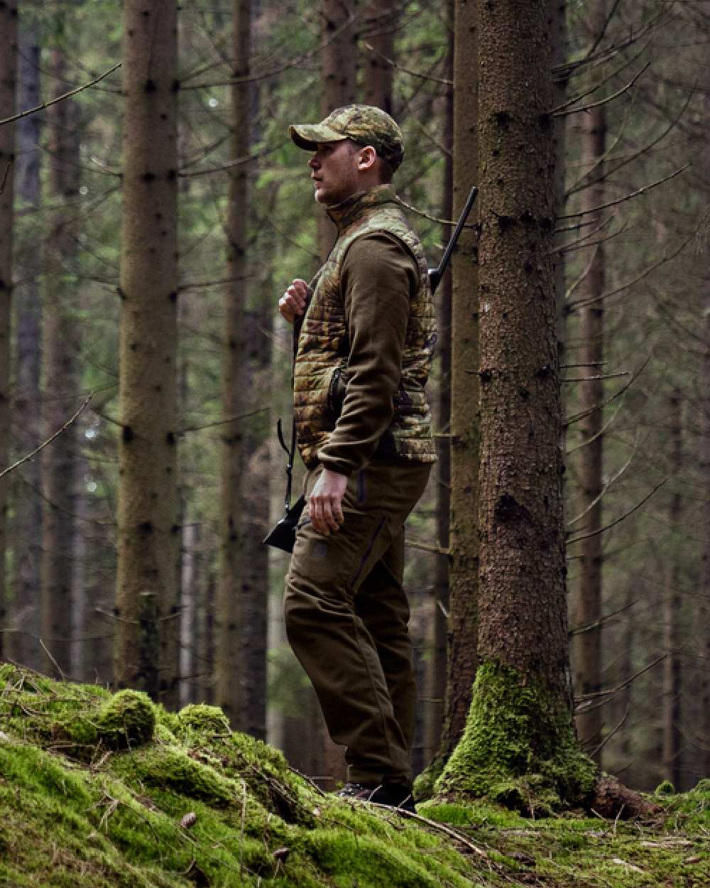 Harkila Deer Stalker Camo Reversible Packable Waistcoat - Image 3