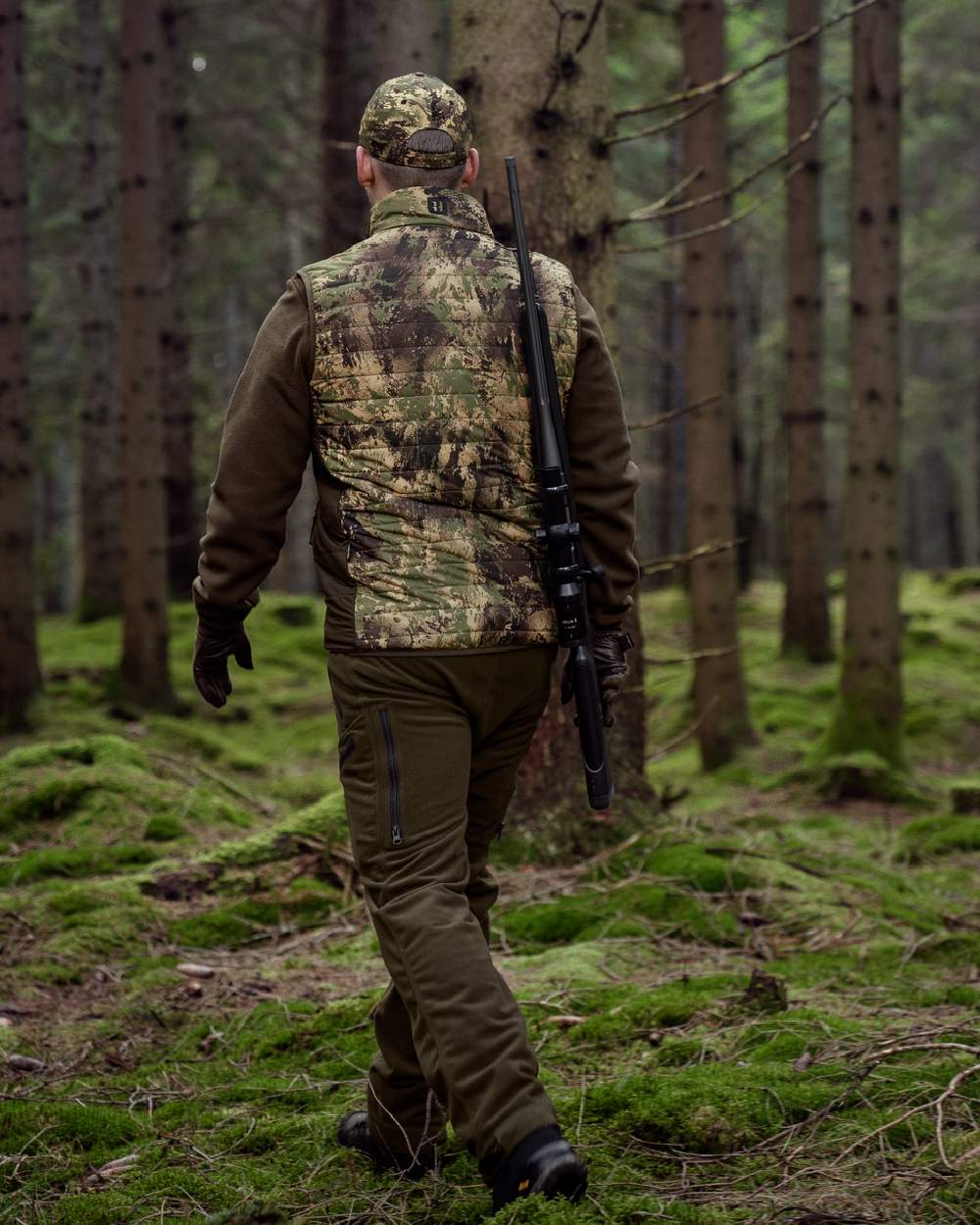 Harkila Deer Stalker Camo Reversible Packable Waistcoat - Image 4