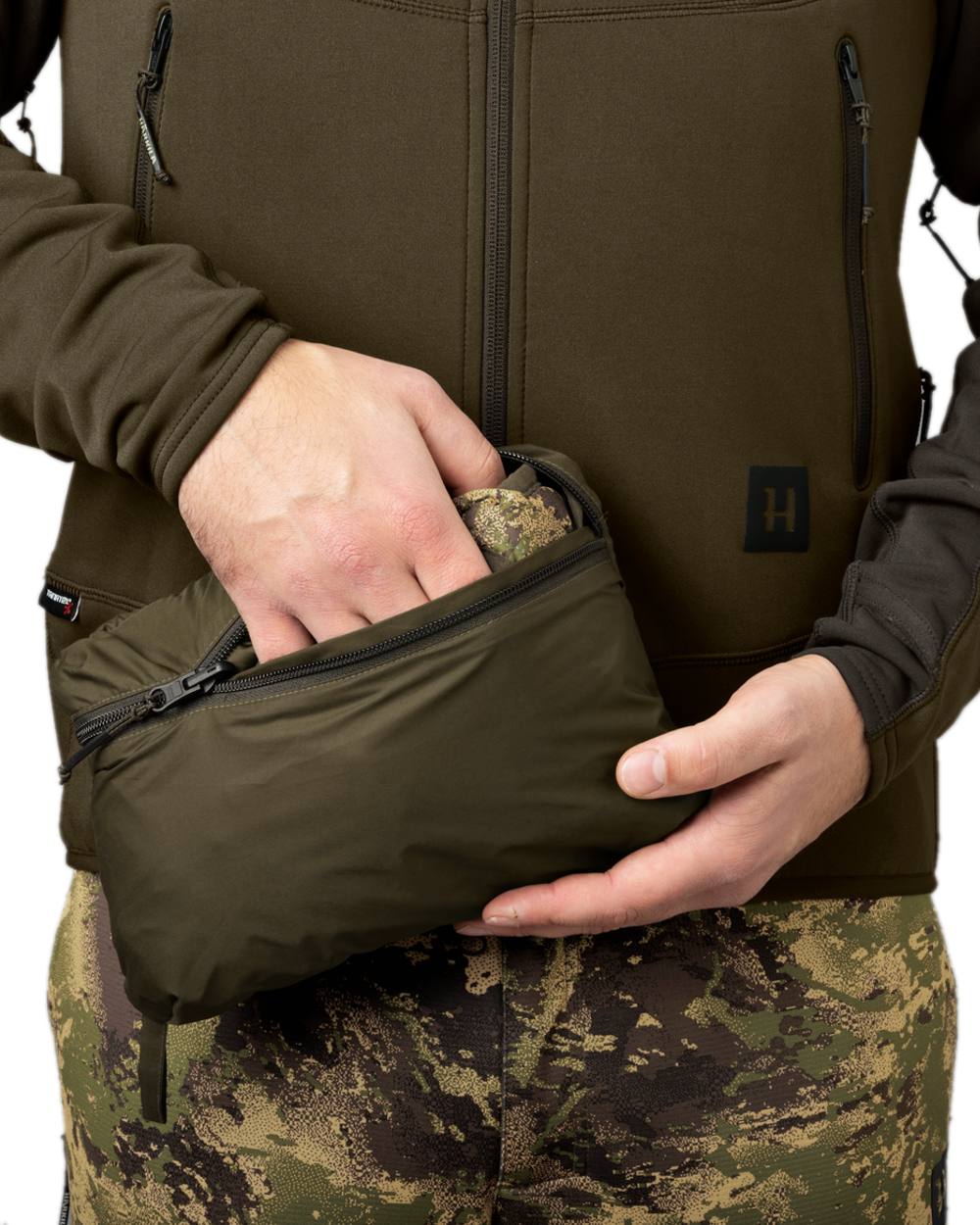 Harkila Deer Stalker Camo Reversible Packable Waistcoat - Image 9