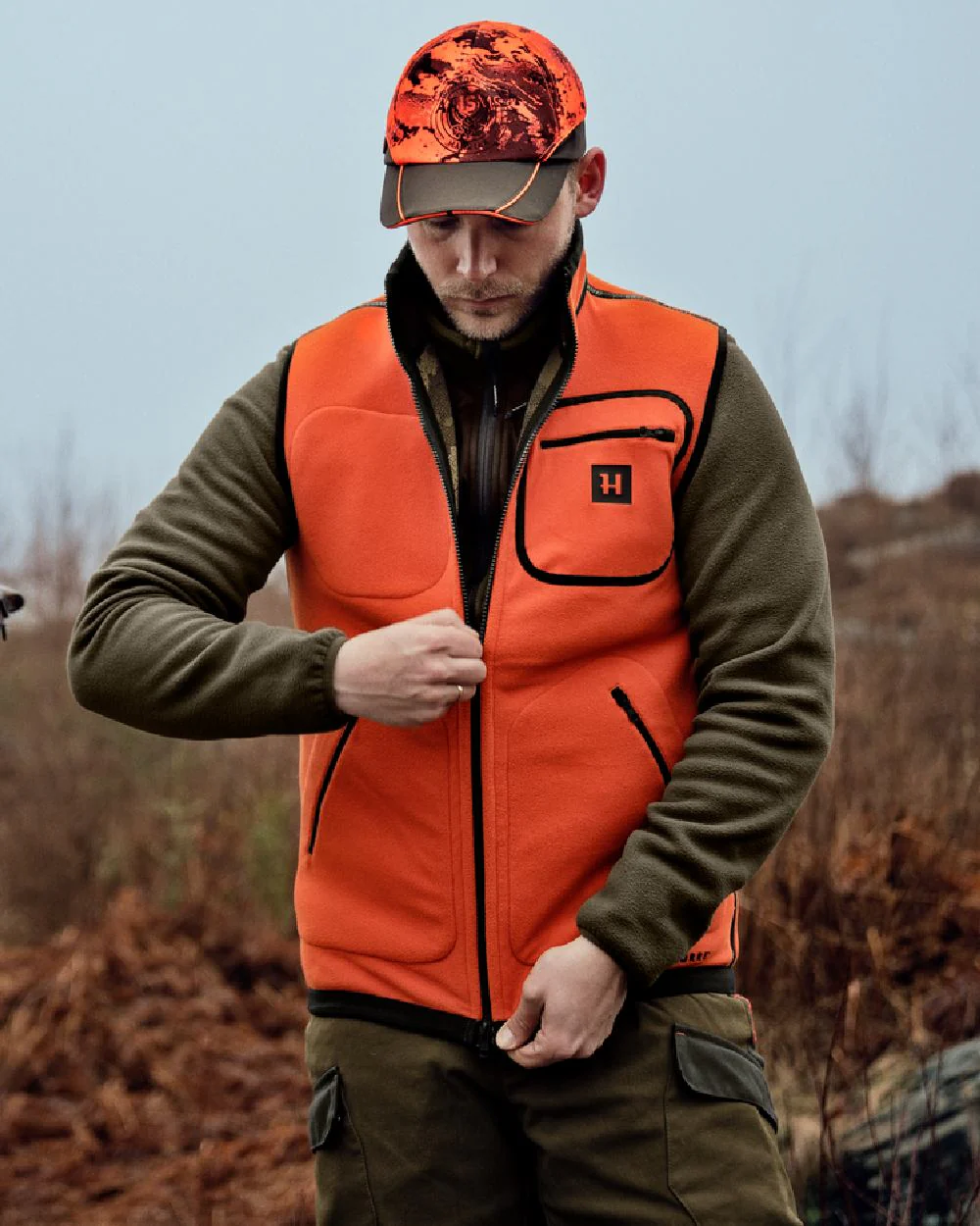 Harkila Kamko Pro Edition Reversible Hi-Vis Waistcoat - Image 4