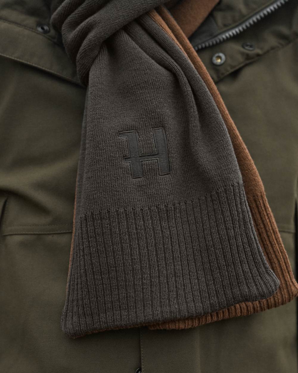 Harkila Reversible Scarf - Image 8