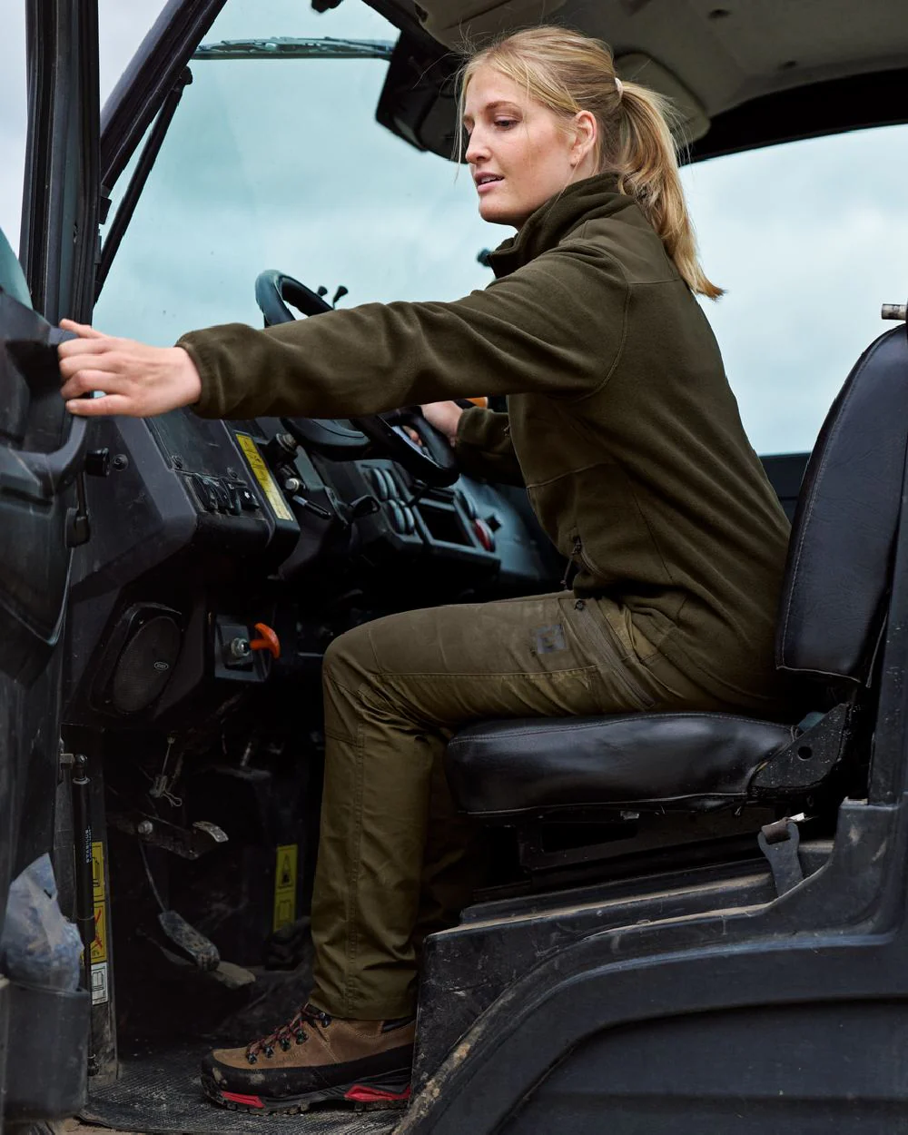 Harkila Womens Fjell Trousers - Image 2