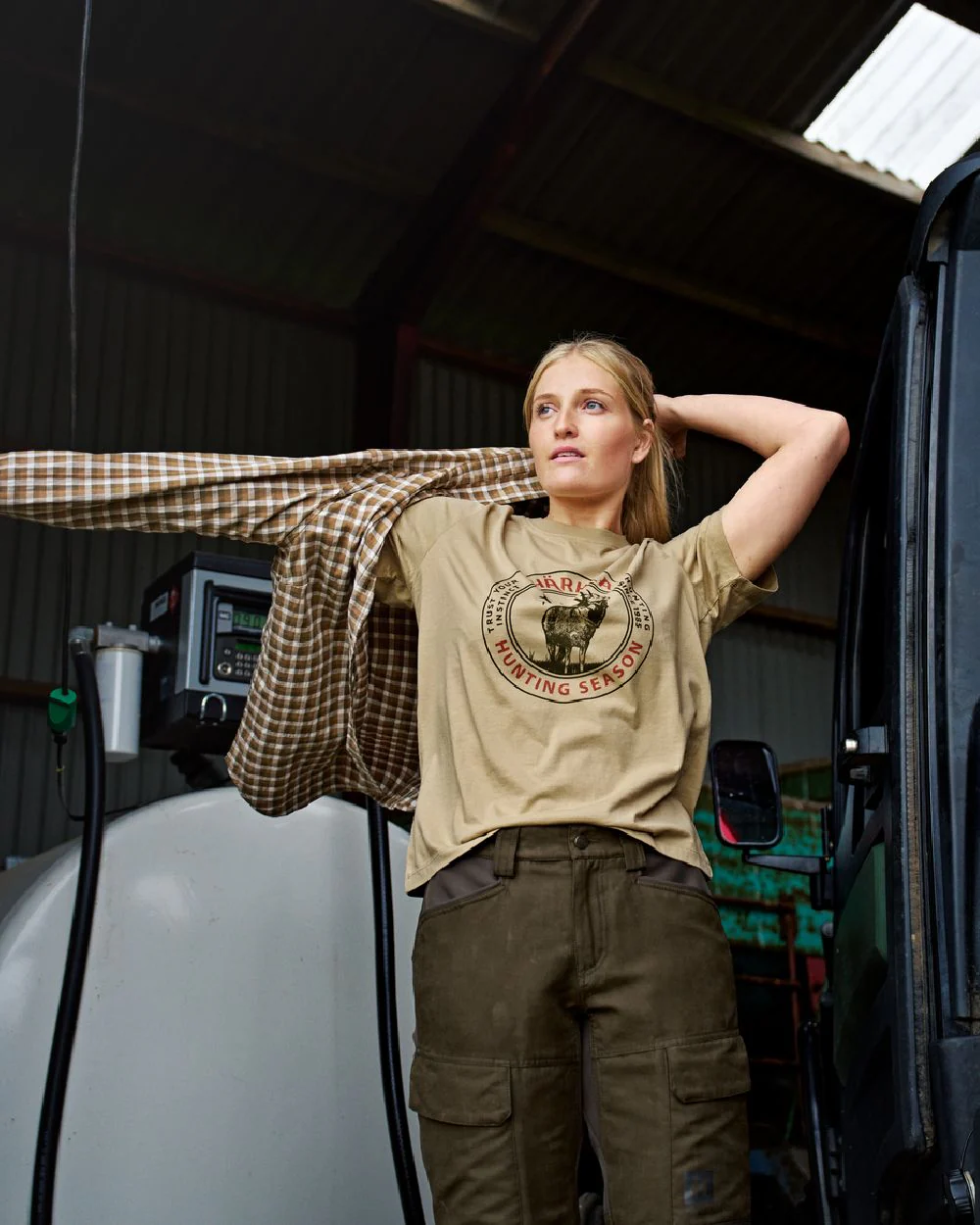 Harkila Womens Stag Badge Short Sleeve T-Shirt - Image 4