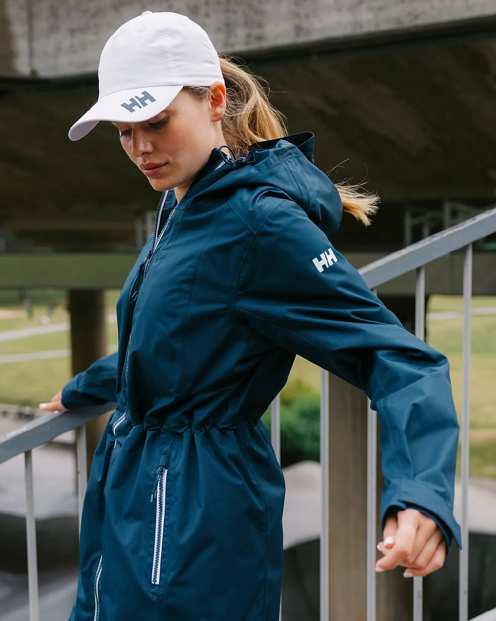 Helly Hansen Womens Westport Raincoat - Image 6