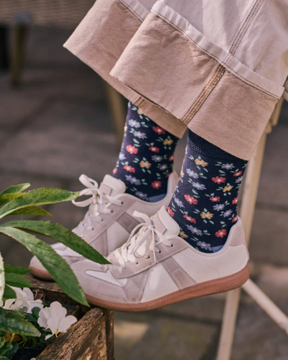 HJ Hall Womens Ditsy Floral Cotton Socks - Image 3