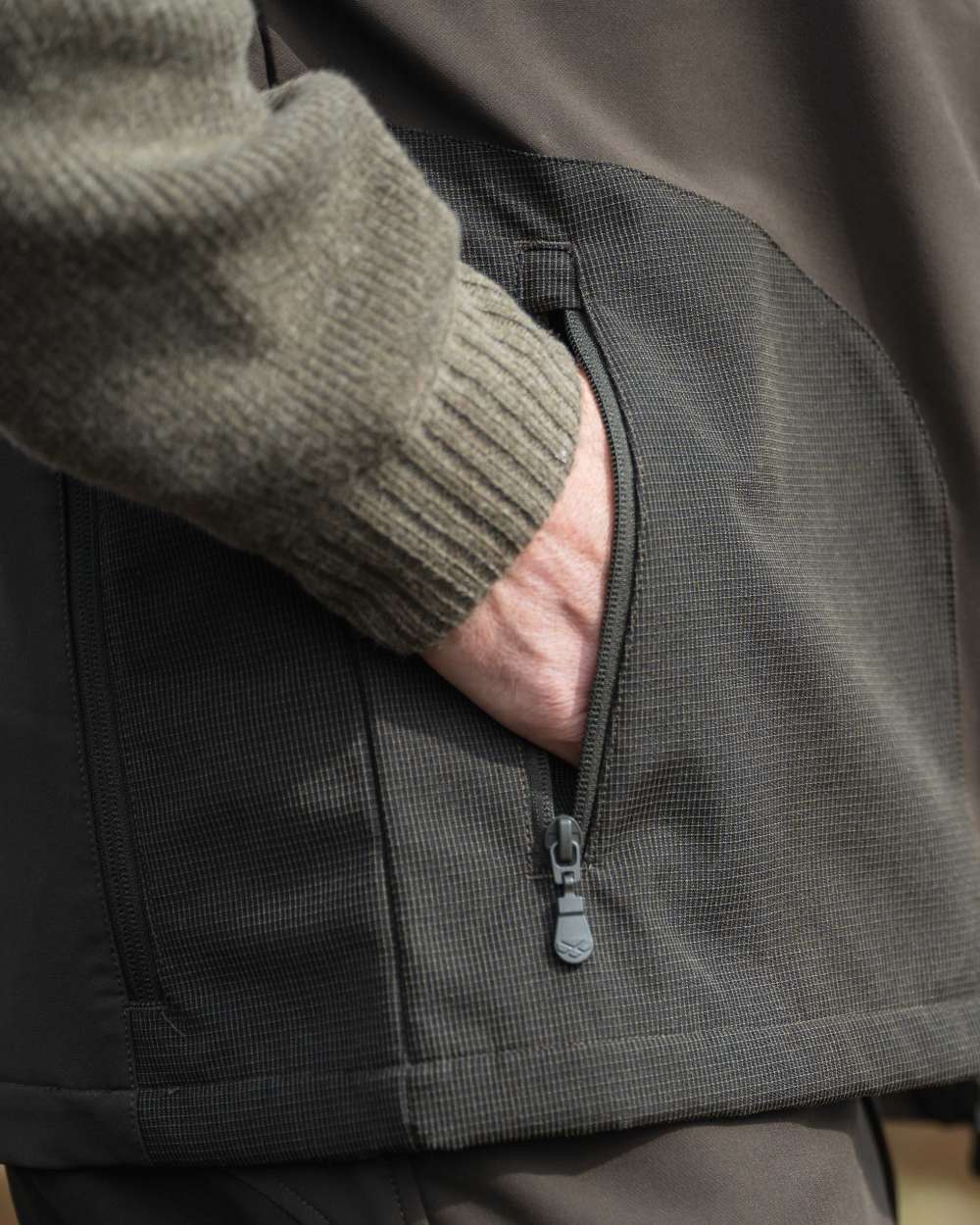 Hoggs of Fife Ardross 4-Way Active Gilet - Image 4