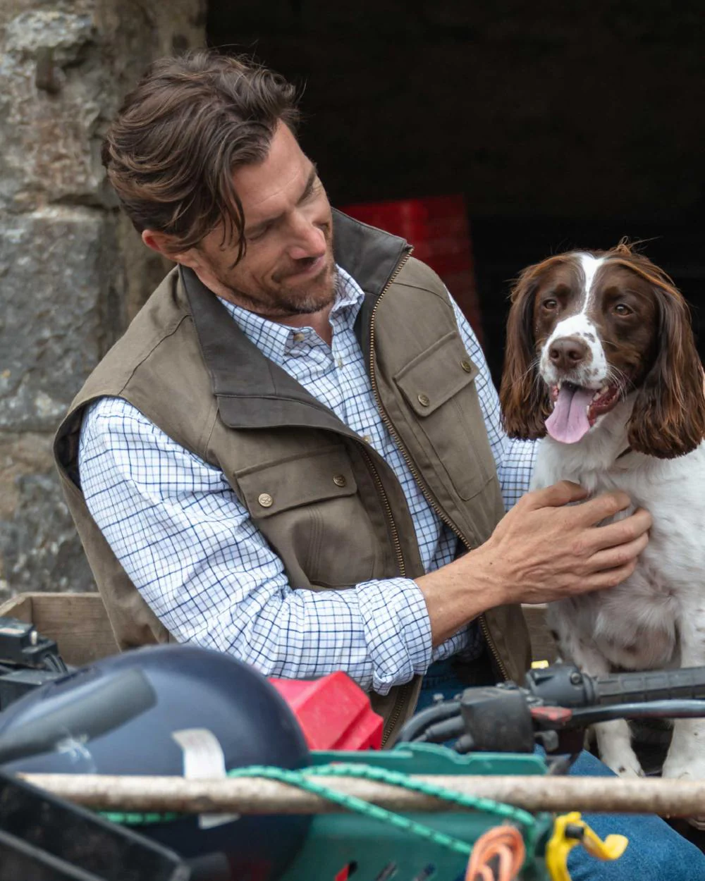 Hoggs of Fife Balfour Waxed Canvas Gilet - Image 2