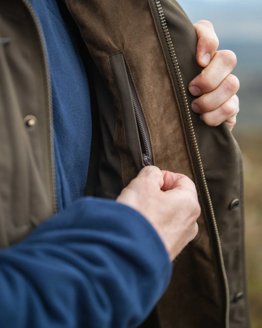 Hoggs of Fife Ballater Waterproof Field Waistcoat - Image 5