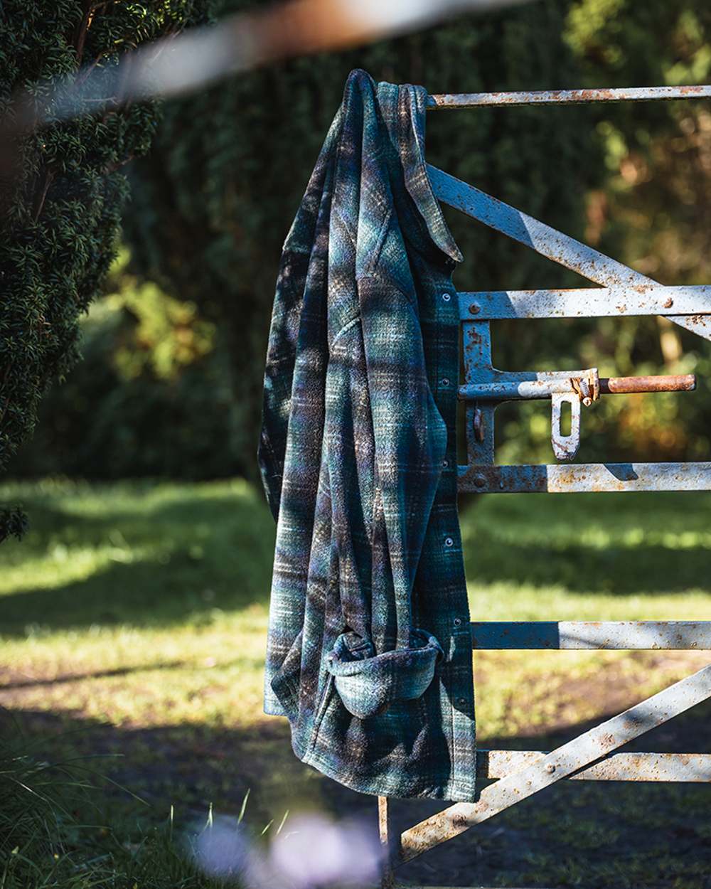 Hoggs of Fife Broxburn Fleece Shacket - Image 8