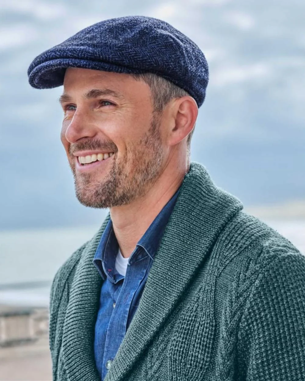 Hoggs of Fife Herringbone Waterproof Tweed Flat Cap - Image 9