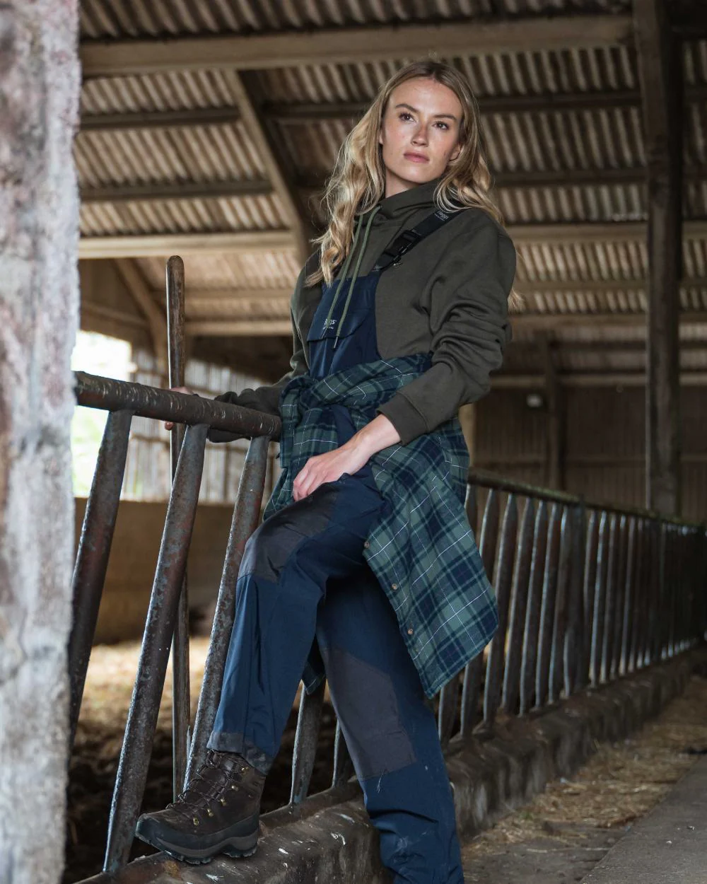 Hoggs of Fife Hogg Tartan Womens Shacket - Image 5