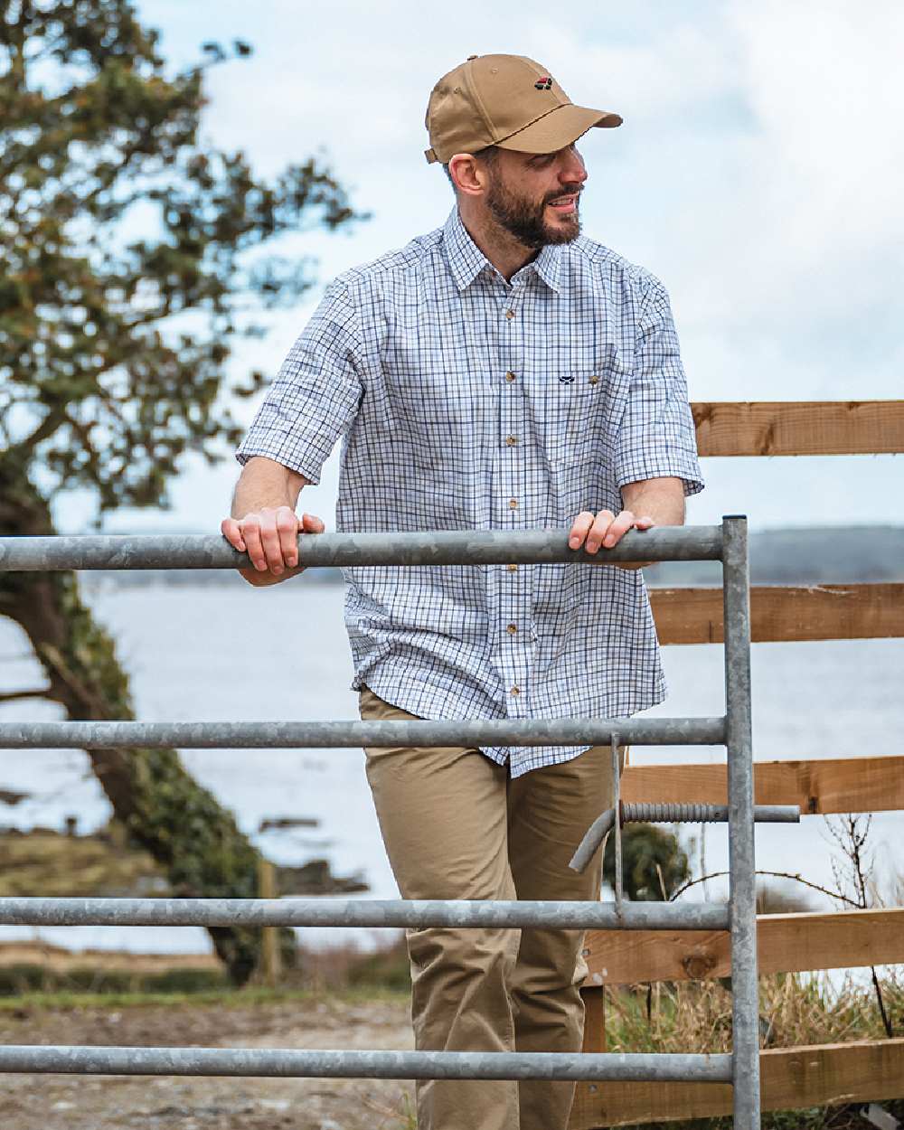 Hoggs of Fife Kessock Tattersall Short Sleeved Shirt - Image 12