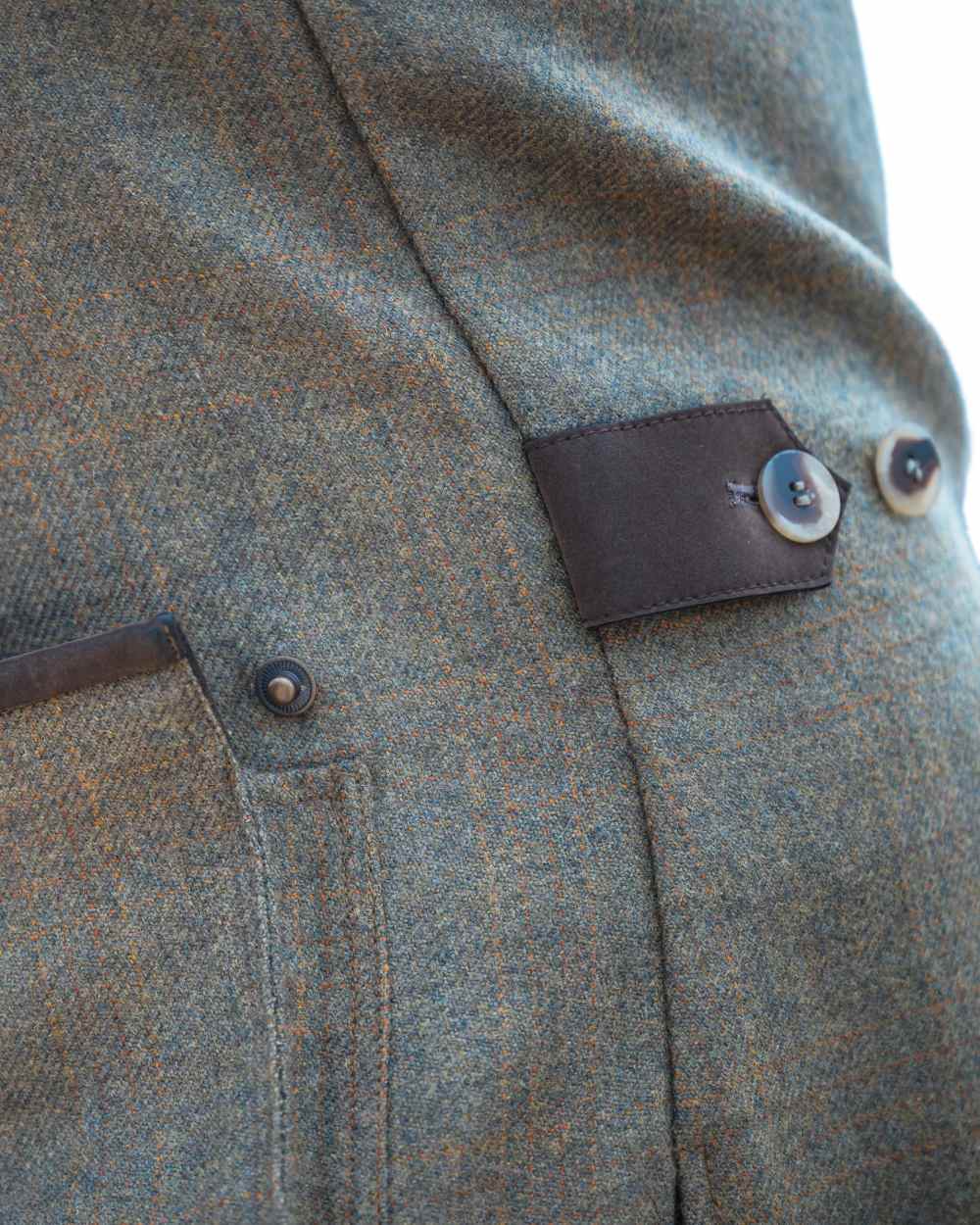 Hoggs of Fife Kinloch Technical Tweed Field Waistcoat - Image 7