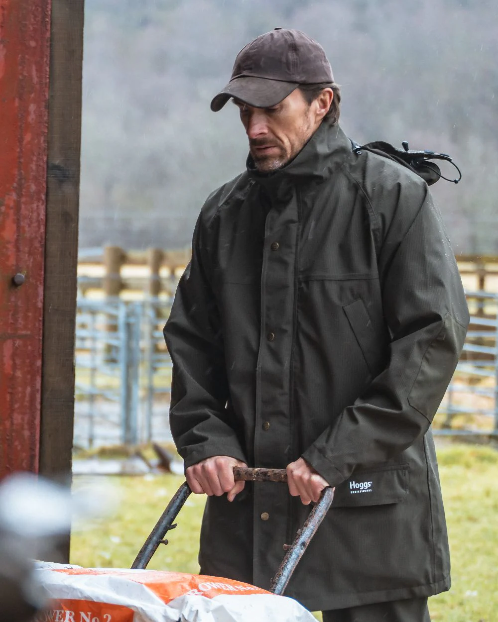Hoggs of Fife Leather Peak Waxed Baseball Cap - Image 5