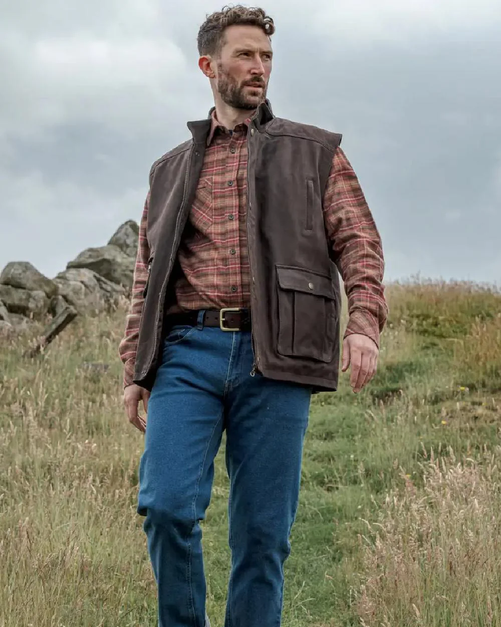 Hoggs of Fife Lomond II Leather Waistcoat - Image 3