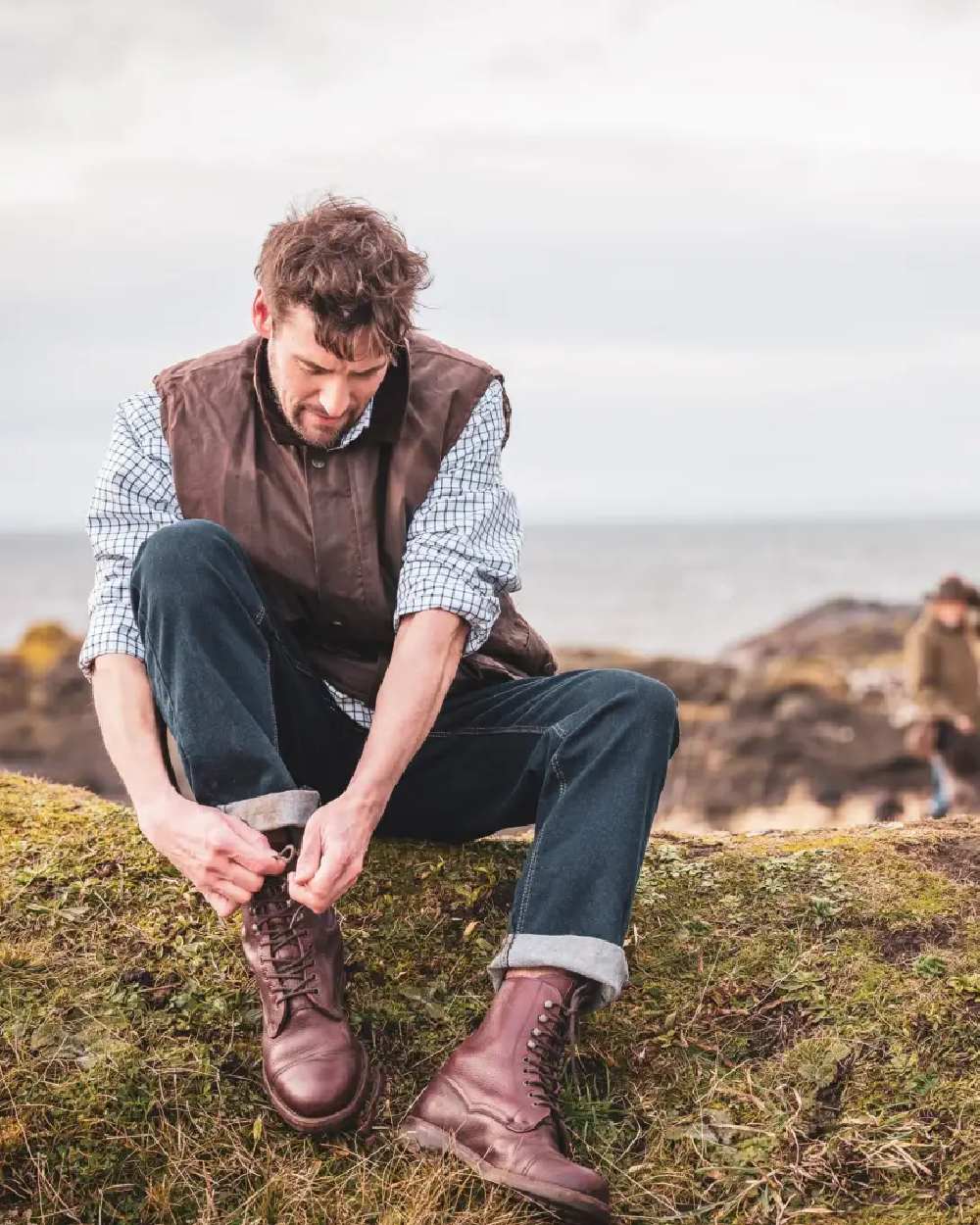 Hoggs of Fife Lomond II Leather Waistcoat - Image 4