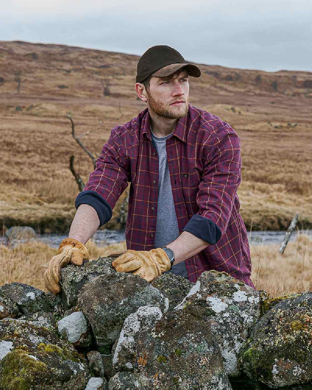 Hoggs of Fife Micro Fleece Lined Shirt - Image 33