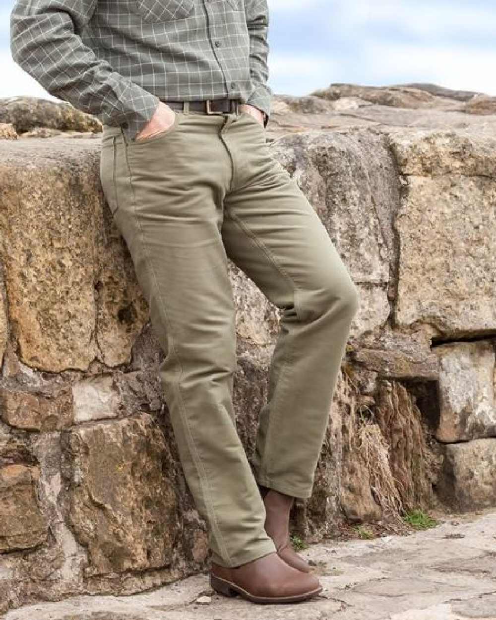 Hoggs of Fife Monarch II Moleskin Jeans - Image 7