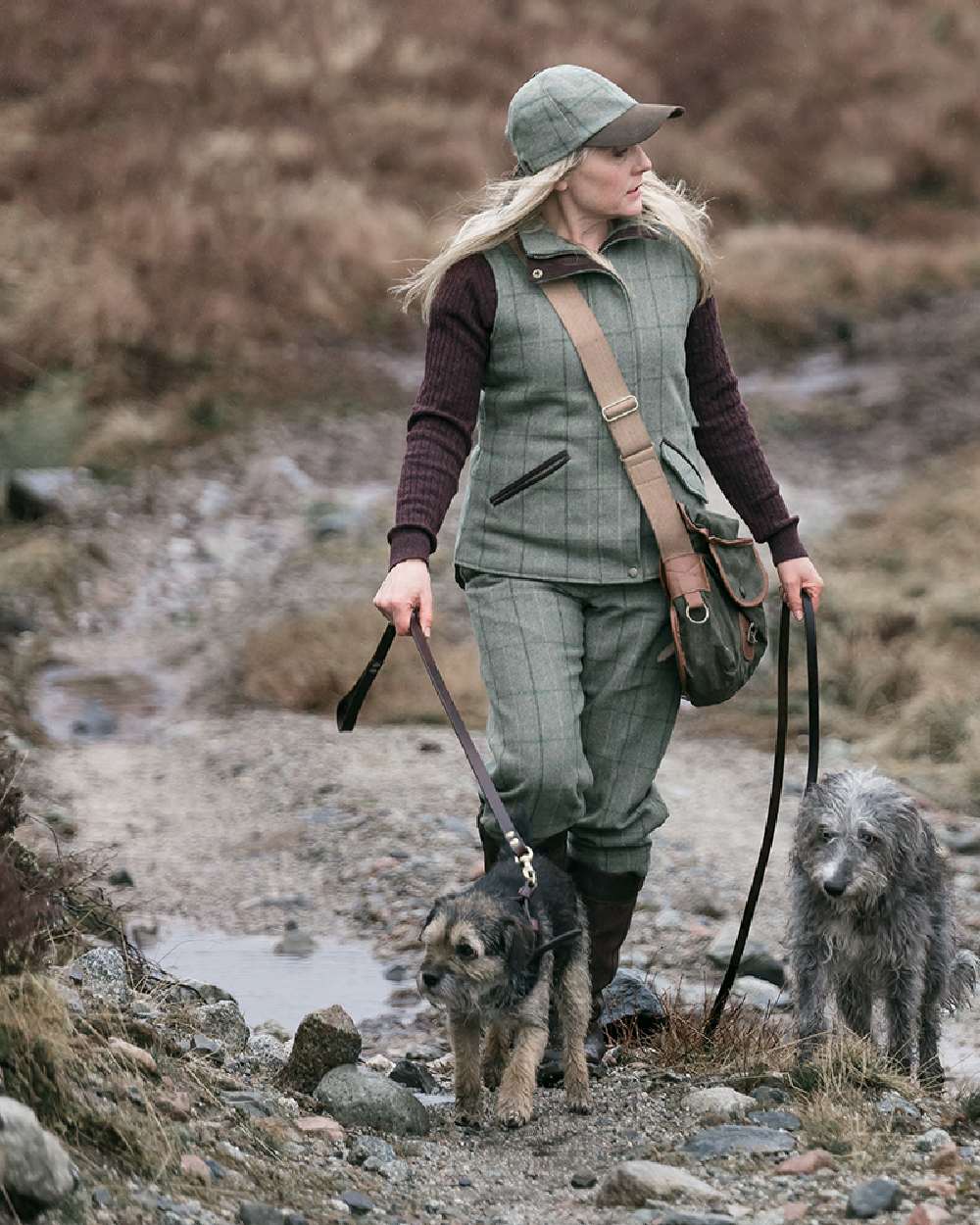 Hoggs of Fife Roslin Ladies Technical Tweed Waistcoat - Image 3