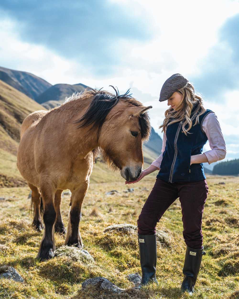 Hoggs of Fife Stenton Ladies Fleece Gilet - Image 21